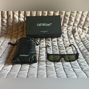 Off-White Tortoiseshell Rectangular Sunglasses with Green Lenses